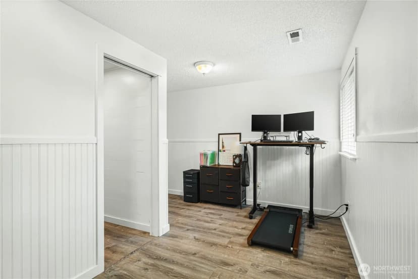 Property photo for 924 9th Street Sw, Puyallup photo 26