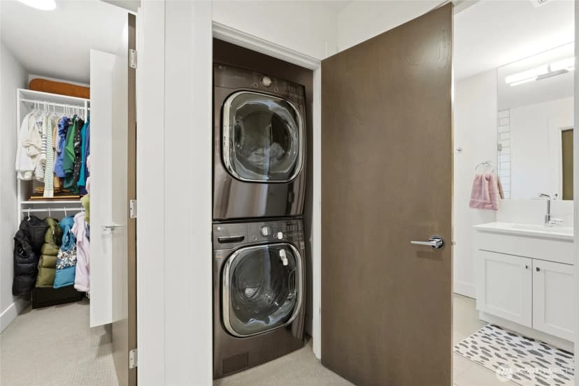 Property photo for 5634 Fauntleroy Way Sw #a, Seattle photo 31