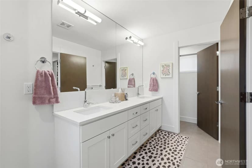 Property photo for 5634 Fauntleroy Way Sw #a, Seattle photo 33