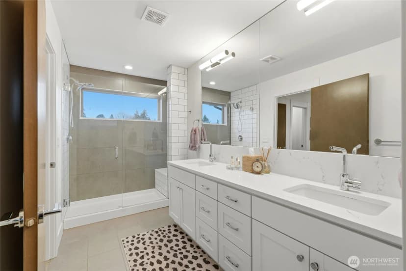 Property photo for 5634 Fauntleroy Way Sw #a, Seattle photo 34
