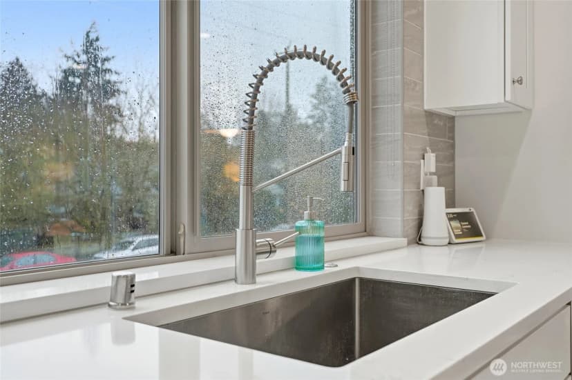 Property photo for 5634 Fauntleroy Way Sw #a, Seattle photo 24