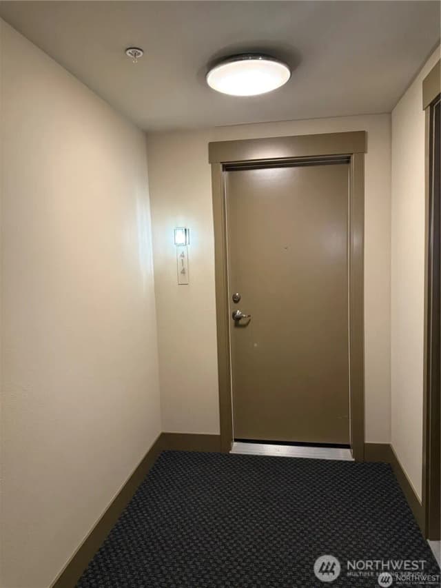 Property photo for 4547 8th Avenue Ne #414, Seattle photo 3