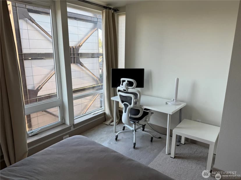 Property photo for 4547 8th Avenue Ne #414, Seattle photo 14
