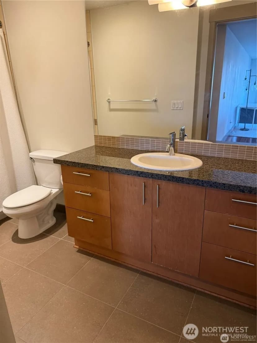 Property photo for 4547 8th Avenue Ne #414, Seattle photo 15