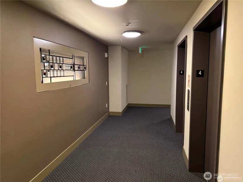 Property photo for 4547 8th Avenue Ne #414, Seattle photo 27
