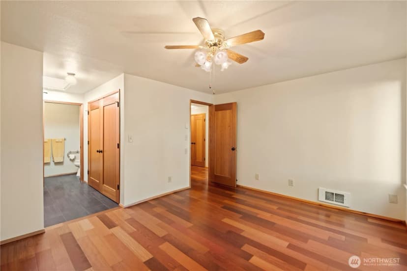 Property photo for 132 N 132nd Street #402, Seattle photo 19