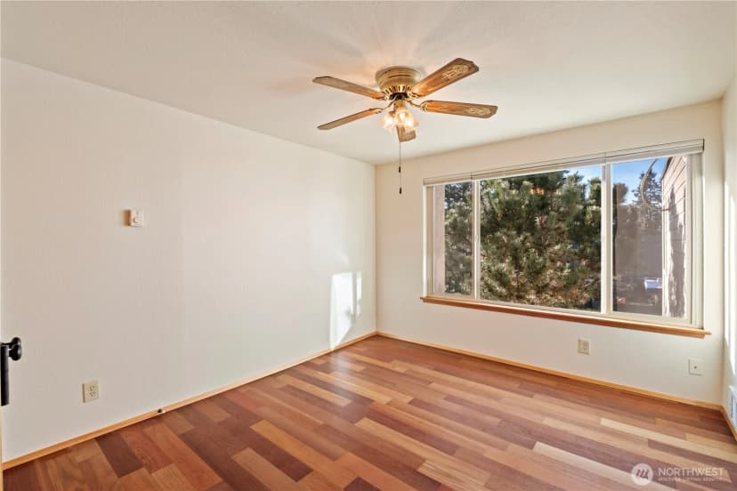 Property photo for 132 N 132nd Street #402, Seattle photo 11