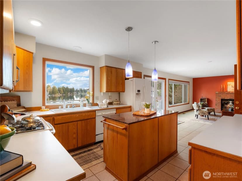 Property photo for 30714 19th Avenue S, Federal Way photo 11