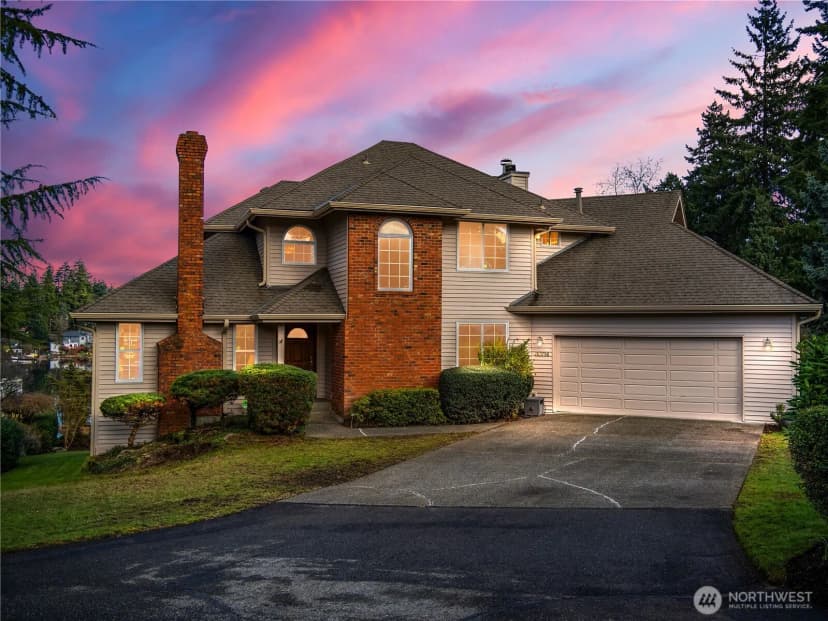 Property photo for 30714 19th Avenue S, Federal Way photo 2