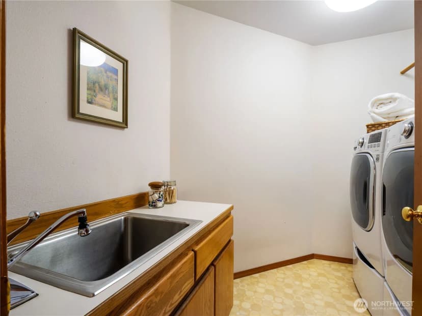 Property photo for 30714 19th Avenue S, Federal Way photo 15
