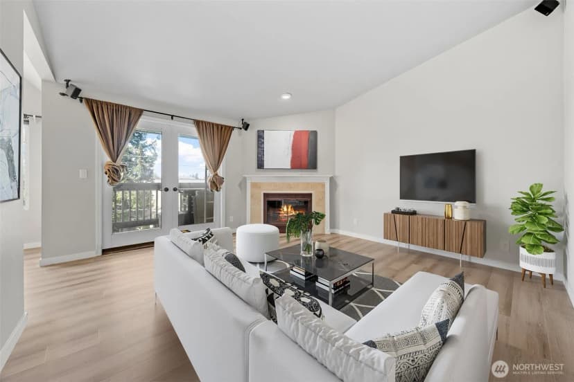 Property photo for 12025 Se 60th Street #b, Bellevue photo 5