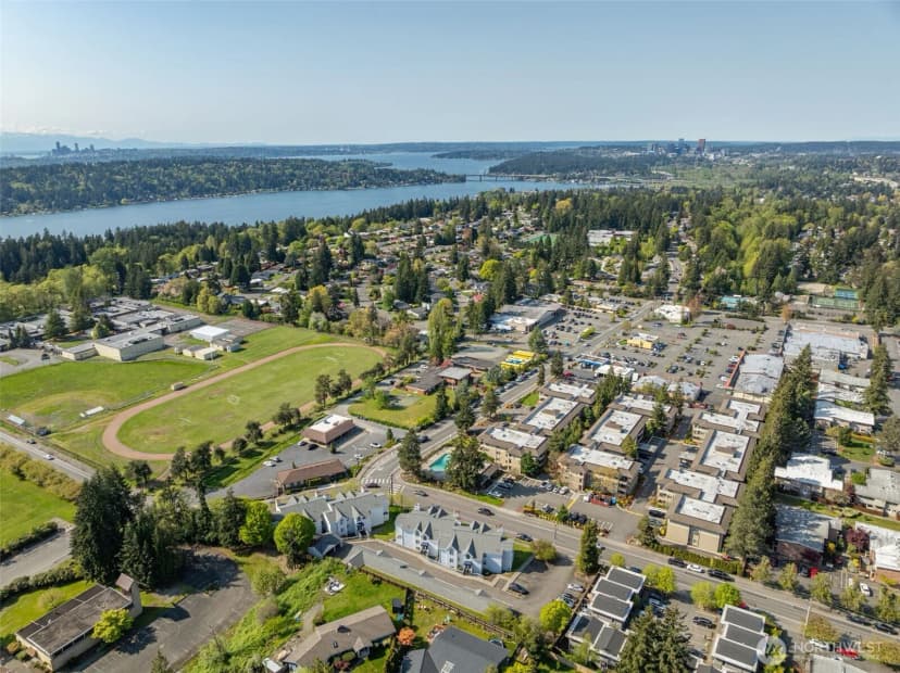 Property photo for 12025 Se 60th Street #b, Bellevue photo 15