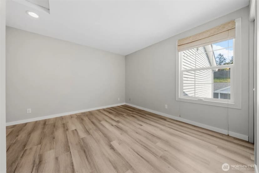 Property photo for 12025 Se 60th Street #b, Bellevue photo 14