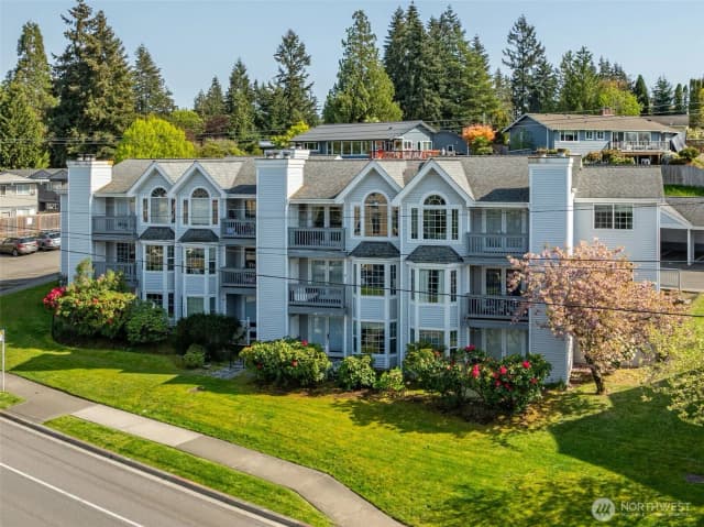 Property photo for 12025 Se 60th Street #b, Bellevue
