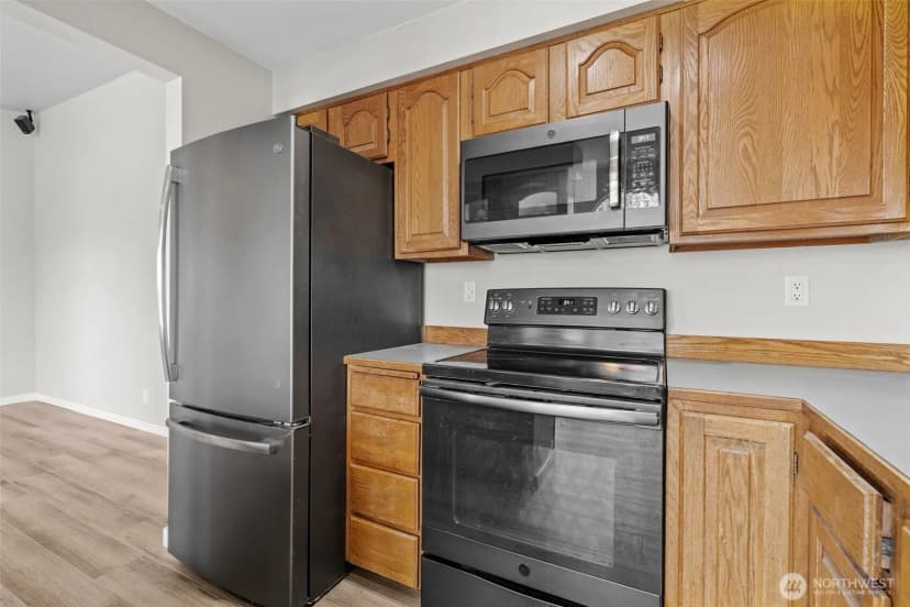 Property photo for 12025 Se 60th Street #b, Bellevue photo 10