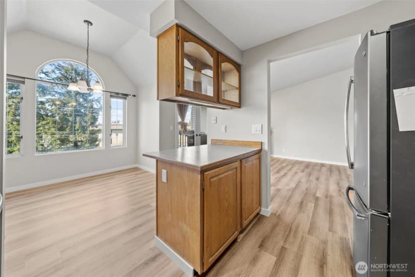 Property photo for 12025 Se 60th Street #b, Bellevue photo 12