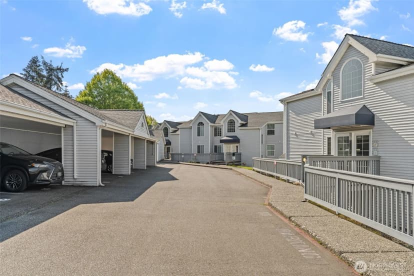 Property photo for 12025 Se 60th Street #b, Bellevue photo 19