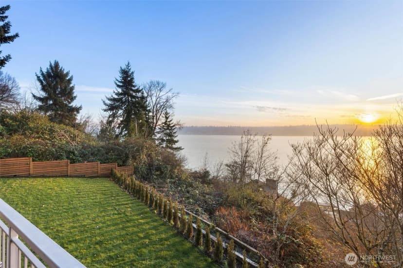 Property photo for 8281 W Mercer Way, Mercer Island photo 33
