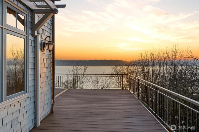 Property photo for 8281 W Mercer Way, Mercer Island photo 10