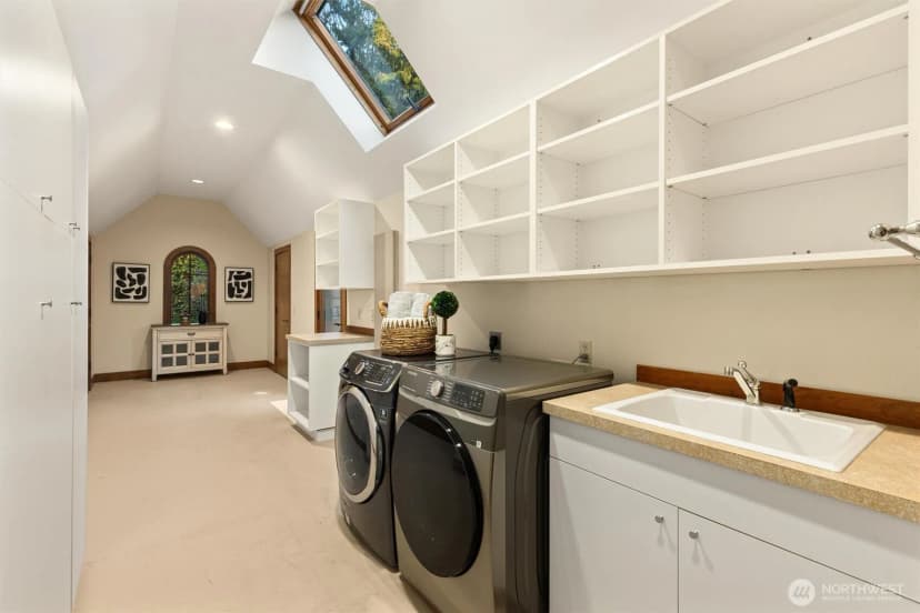 Property photo for 8281 W Mercer Way, Mercer Island photo 32