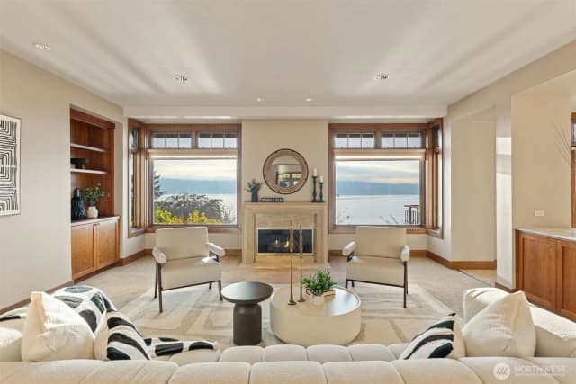 Property photo for 8281 W Mercer Way, Mercer Island photo 5