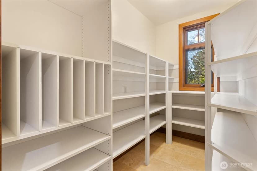 Property photo for 8281 W Mercer Way, Mercer Island photo 19