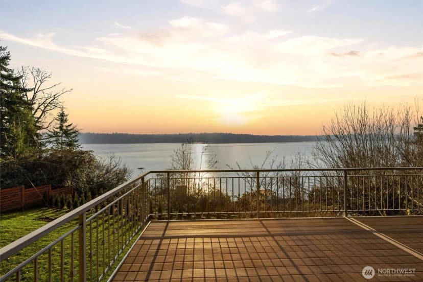 Property photo for 8281 W Mercer Way, Mercer Island photo 35