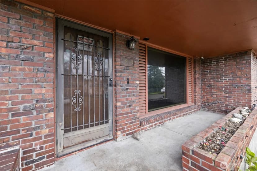 Property photo for 5829 S Bell Street, Tacoma photo 2