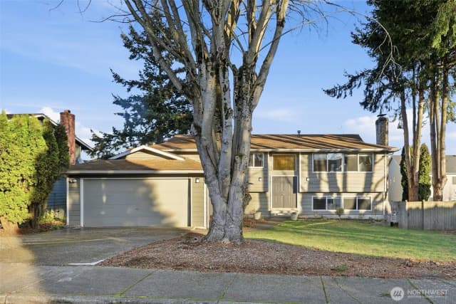 Property photo for 19234 121st Place Se, Kent
