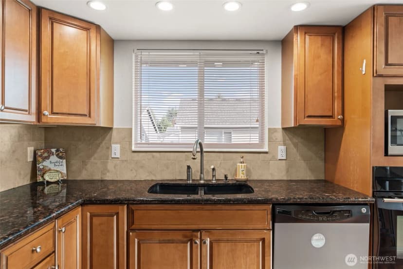 Property photo for 19234 121st Place Se, Kent photo 12