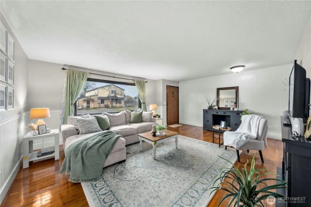 Property photo for 1014 5th Avenue Sw, Puyallup photo 5