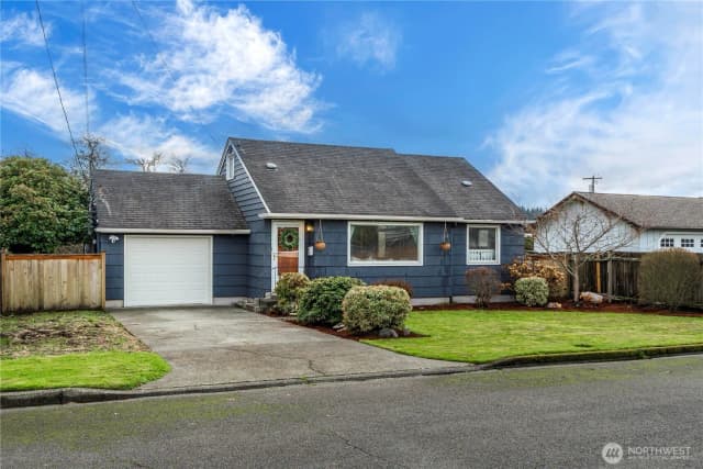 Property photo for 1014 5th Avenue Sw, Puyallup photo 2