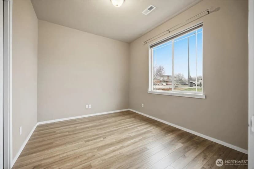 Property photo for 513 S Owens Ave, Pasco photo 3