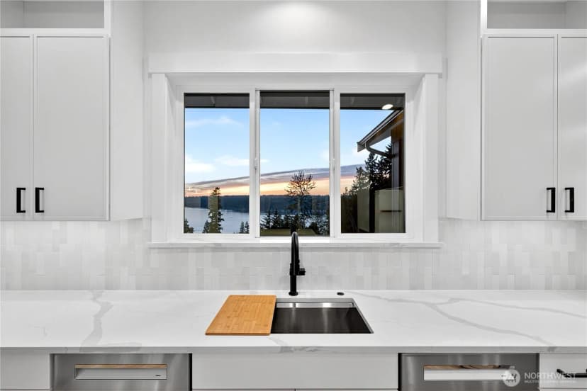 Property photo for 1642 205th Place Ne, Sammamish photo 6