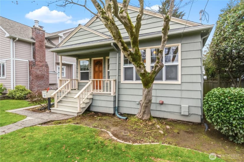 Property photo for 3043 38th Avenue Sw, Seattle photo 19