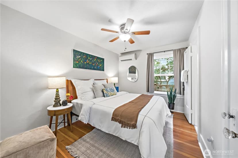 Property photo for 3043 38th Avenue Sw, Seattle photo 12