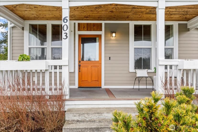 Property photo for 603 Nw Wilkes Street, Coupeville photo 3