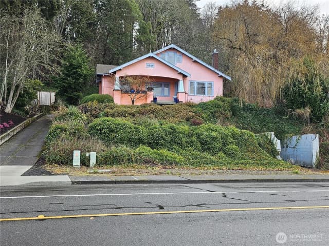 Property photo for 1130 East Bay Drive Ne, Olympia photo 2