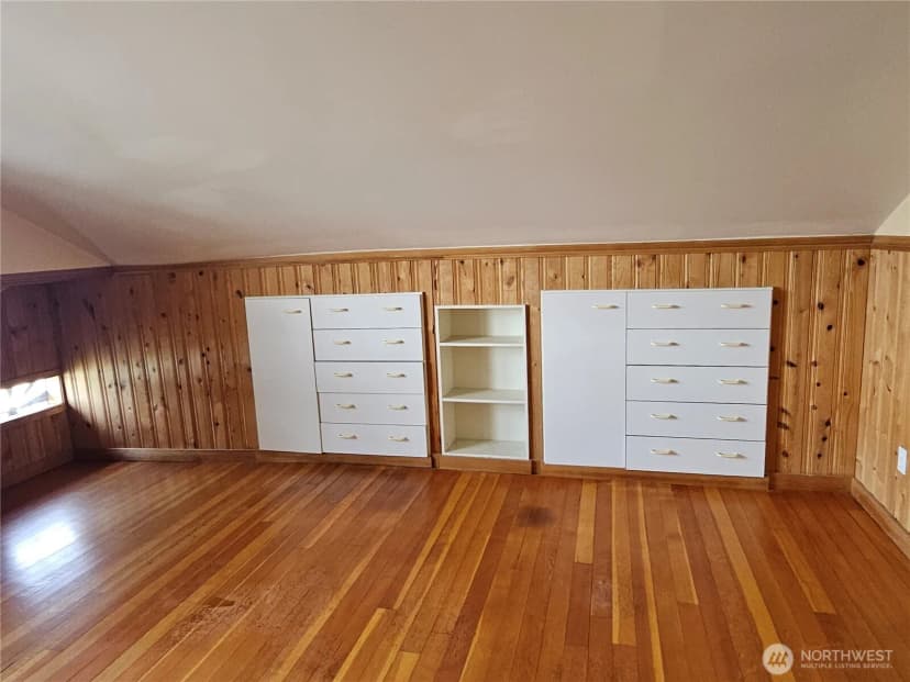 Property photo for 1130 East Bay Drive Ne, Olympia photo 9