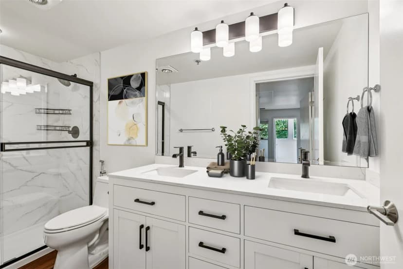 Property photo for 1425 Dexter Avenue N #611, Seattle photo 21