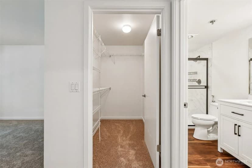 Property photo for 1425 Dexter Avenue N #611, Seattle photo 16