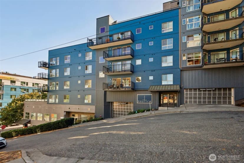 Property photo for 1425 Dexter Avenue N #611, Seattle
