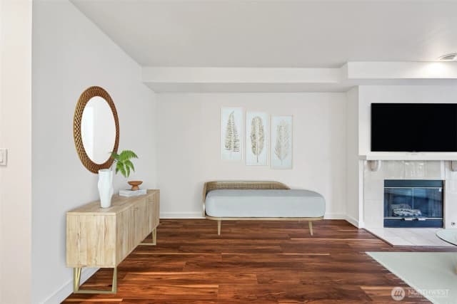 Property photo for 1425 Dexter Avenue N #611, Seattle photo 4