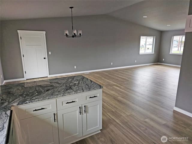 Property photo for 208 S 2nd Street, Oakville photo 4