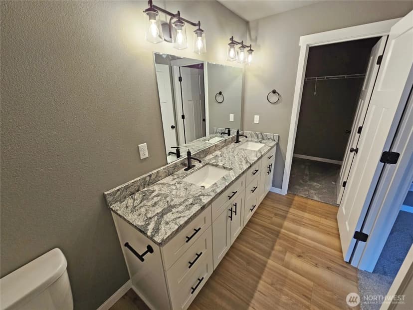 Property photo for 208 S 2nd Street, Oakville photo 6