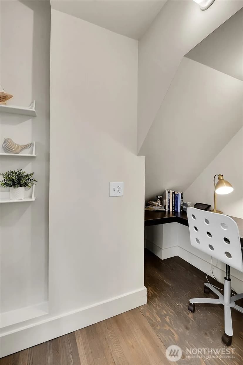 Property photo for 520 Wellington Avenue, Seattle photo 11