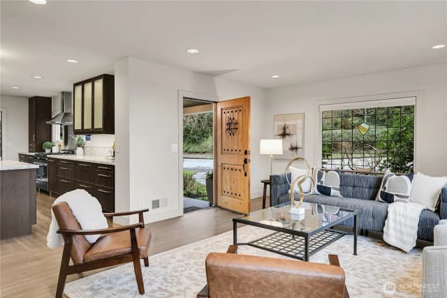 Property photo for 520 Wellington Avenue, Seattle photo 5