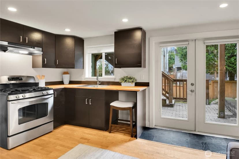 Property photo for 520 Wellington Avenue, Seattle photo 32