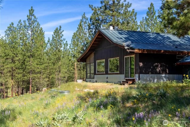 Property photo for 21 Twin Lakes Drive, Winthrop photo 3