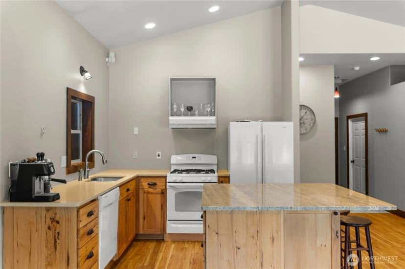 Property photo for 21 Twin Lakes Drive, Winthrop photo 8